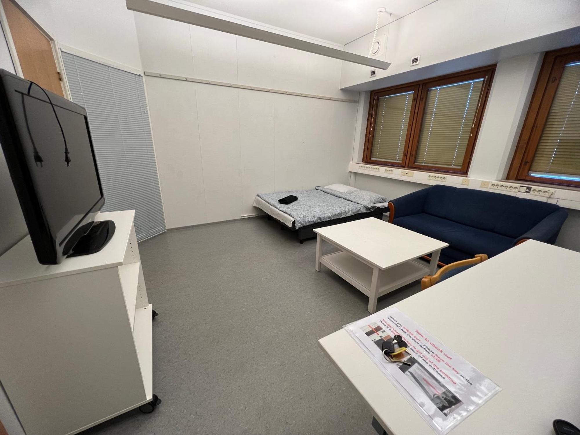 Hmi Smart Group 208 Hostel Helsinki Exterior photo